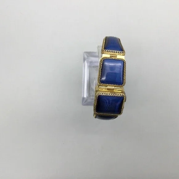 Vintage Chaika Yanka Hidden Dial Womens Watch 20mm Gold Tone Blue Manual Wind